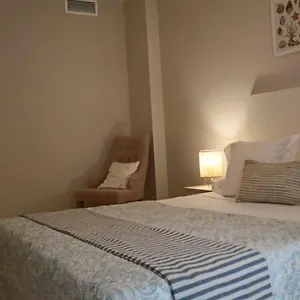 Center, 3br By Houselogy Apartment